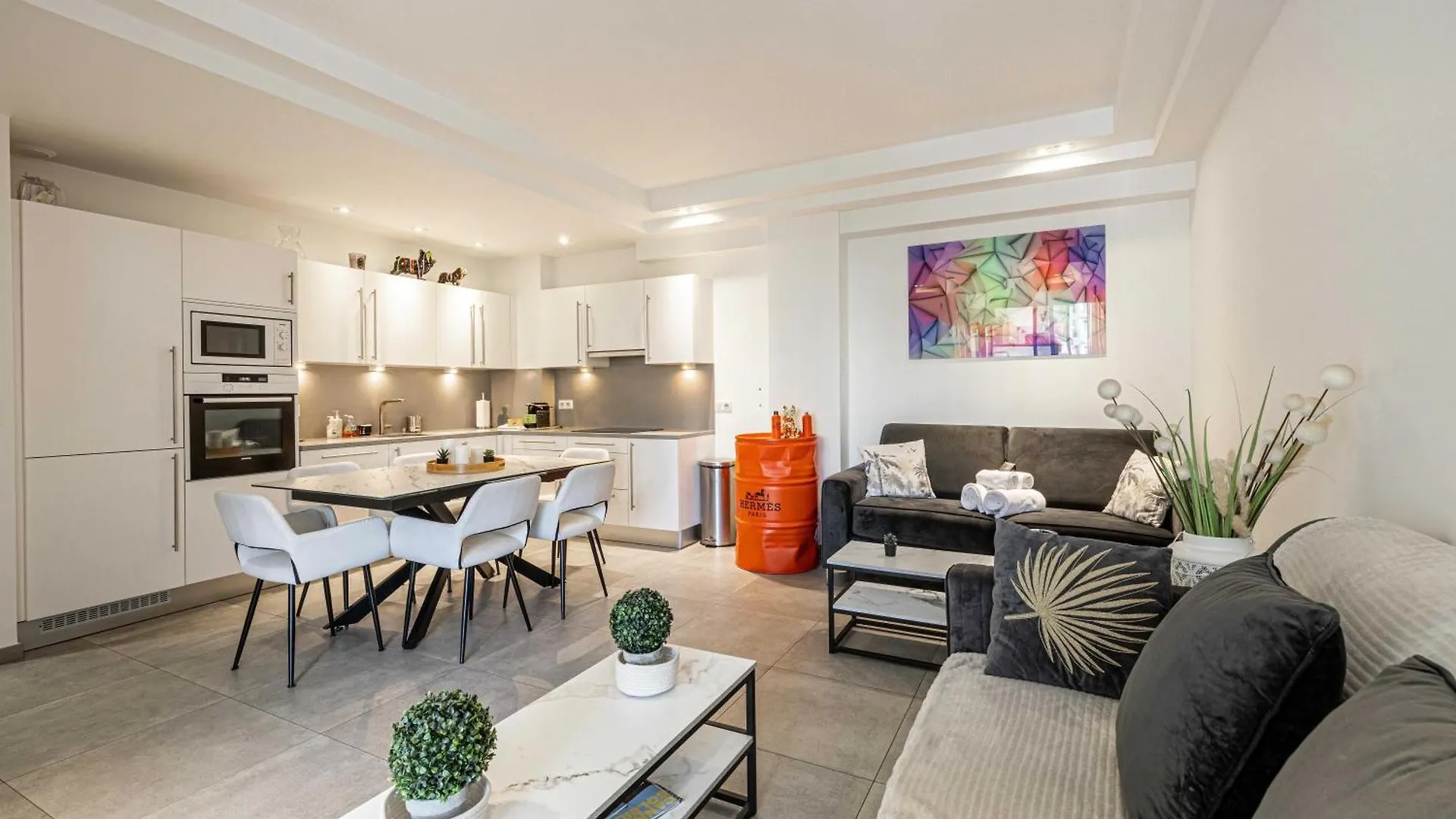 Modern 1 Bedrm Apt With Balcony - Cannes-Croisette Апартаменты Канны