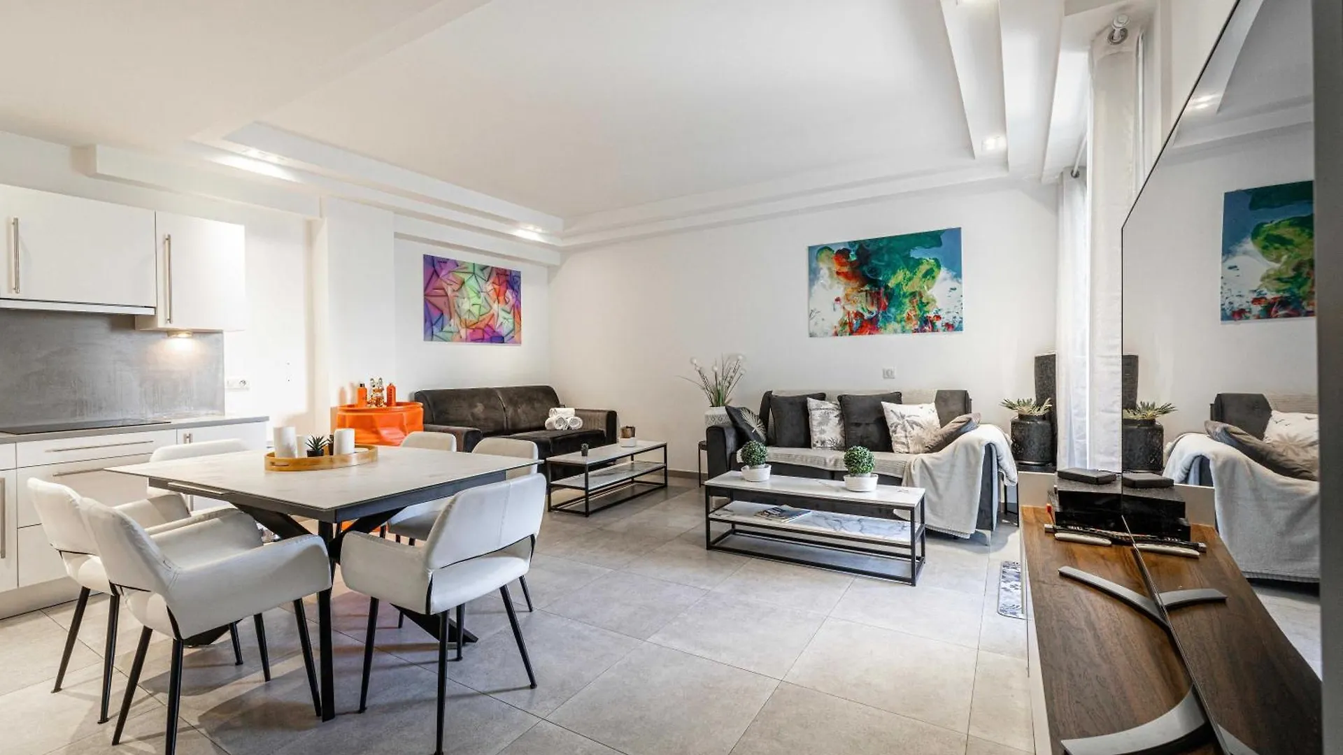 Апартаменты Modern 1 Bedrm Apt With Balcony - Cannes-Croisette Франция
