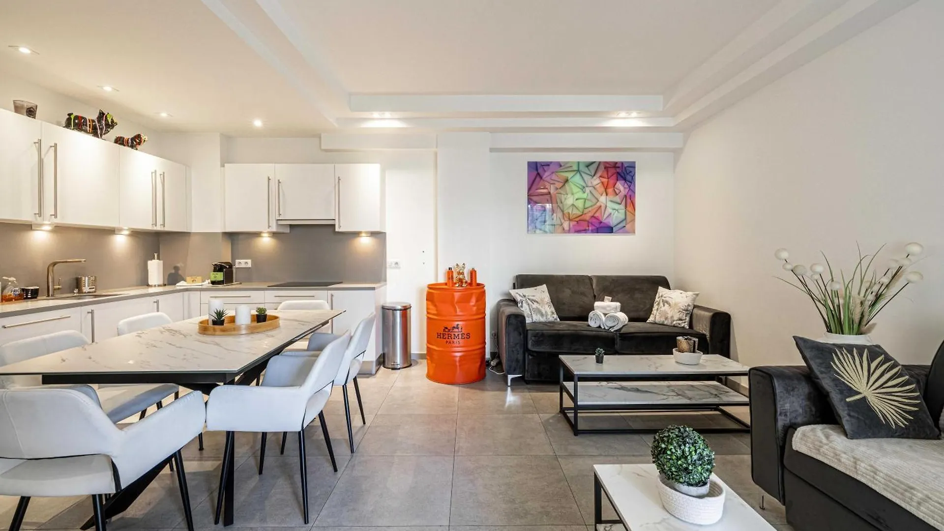 Modern 1 Bedrm Apt With Balcony - Cannes-Croisette